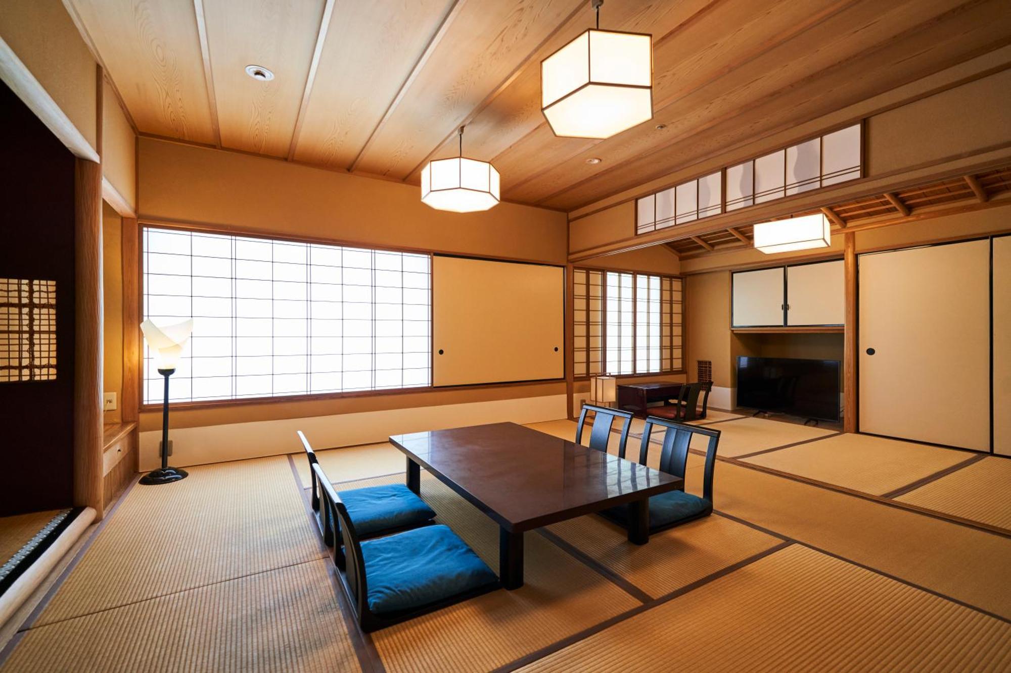 Отель The Global View Нагасаки Экстерьер фото A traditional Japanese room